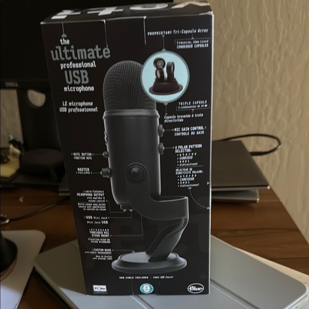 Blue Yeti Blackout USB Microphone - Picture 5 of 5